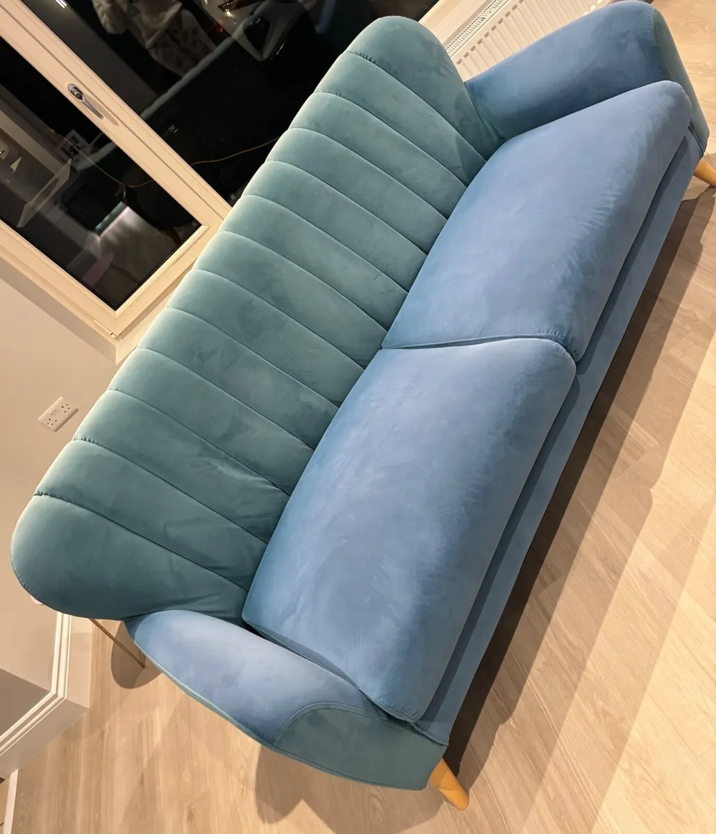 Sofa - Image 4