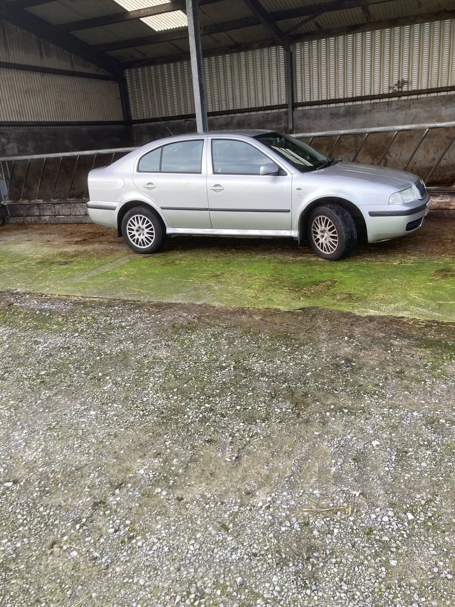 02 Skoda Octavia - Image 4