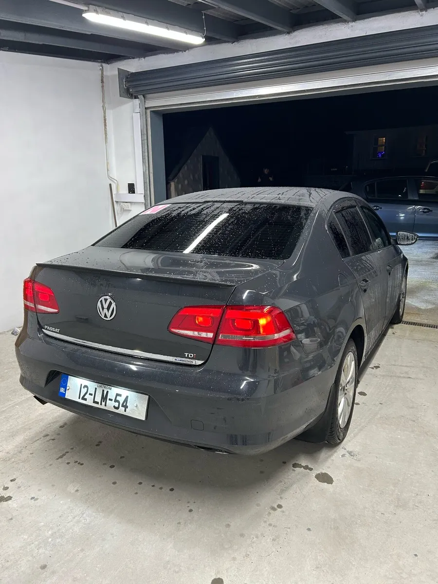 Volkswagen Passat - Image 3
