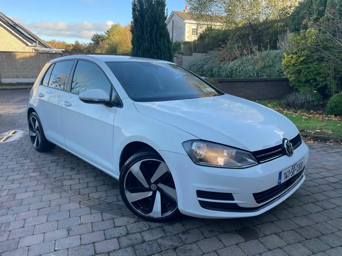 Volkswagen Golf 2014 1.6L - Image 1
