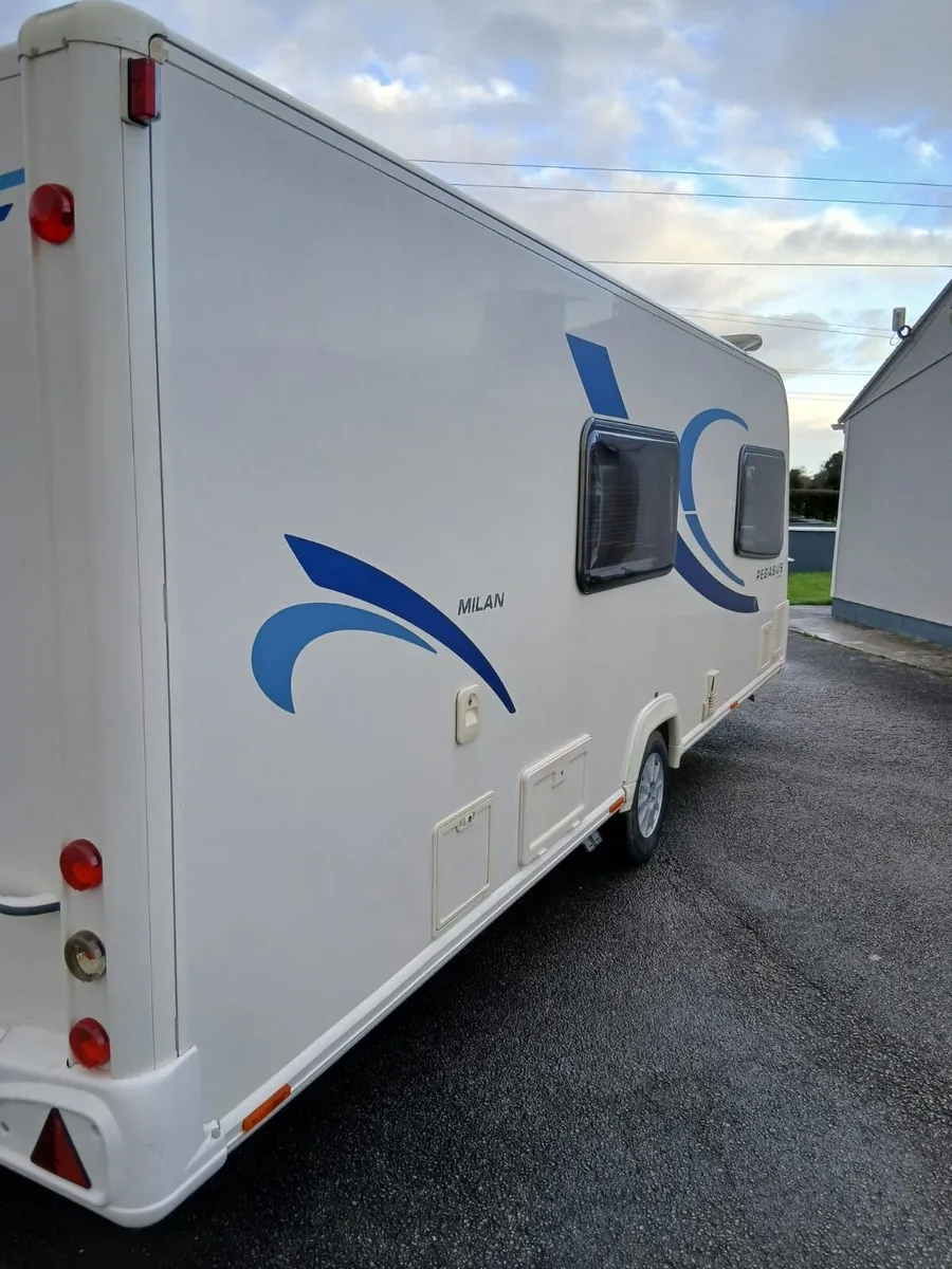 FOR SALE 2014 BAILEY PEGASUS 4 BERTH CARAVAN. - Image 4