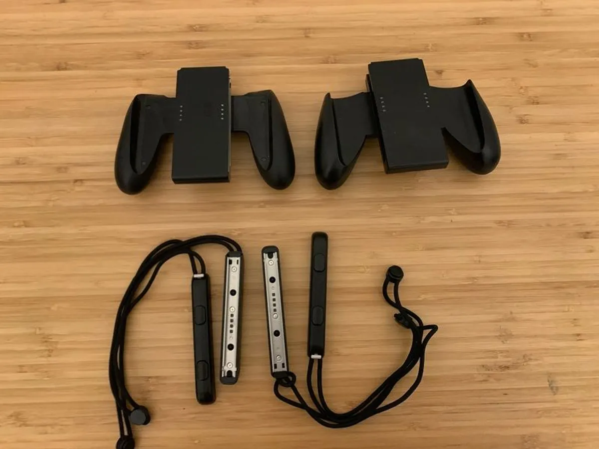 Nintendo Switch, 6 games and accessories - Image 4