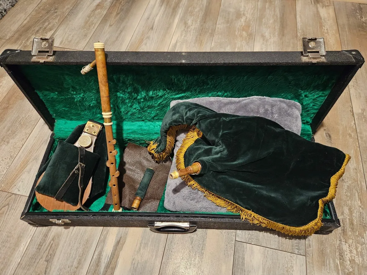Left-Handed Uilleann Pipes by Lorcan Dunne - Image 3