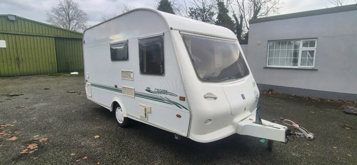 Elddis crown 2000 caravan - Image 1