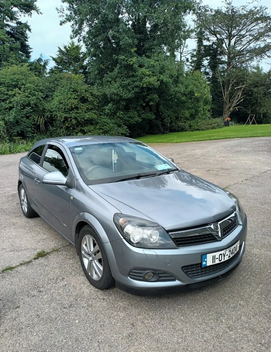 Vauxhall Astra 2011 NCT 08/26 - Image 1