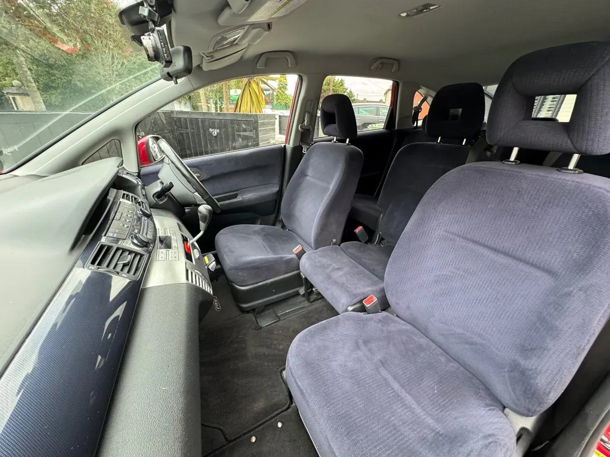 Honda FR-V 2009 - Image 4