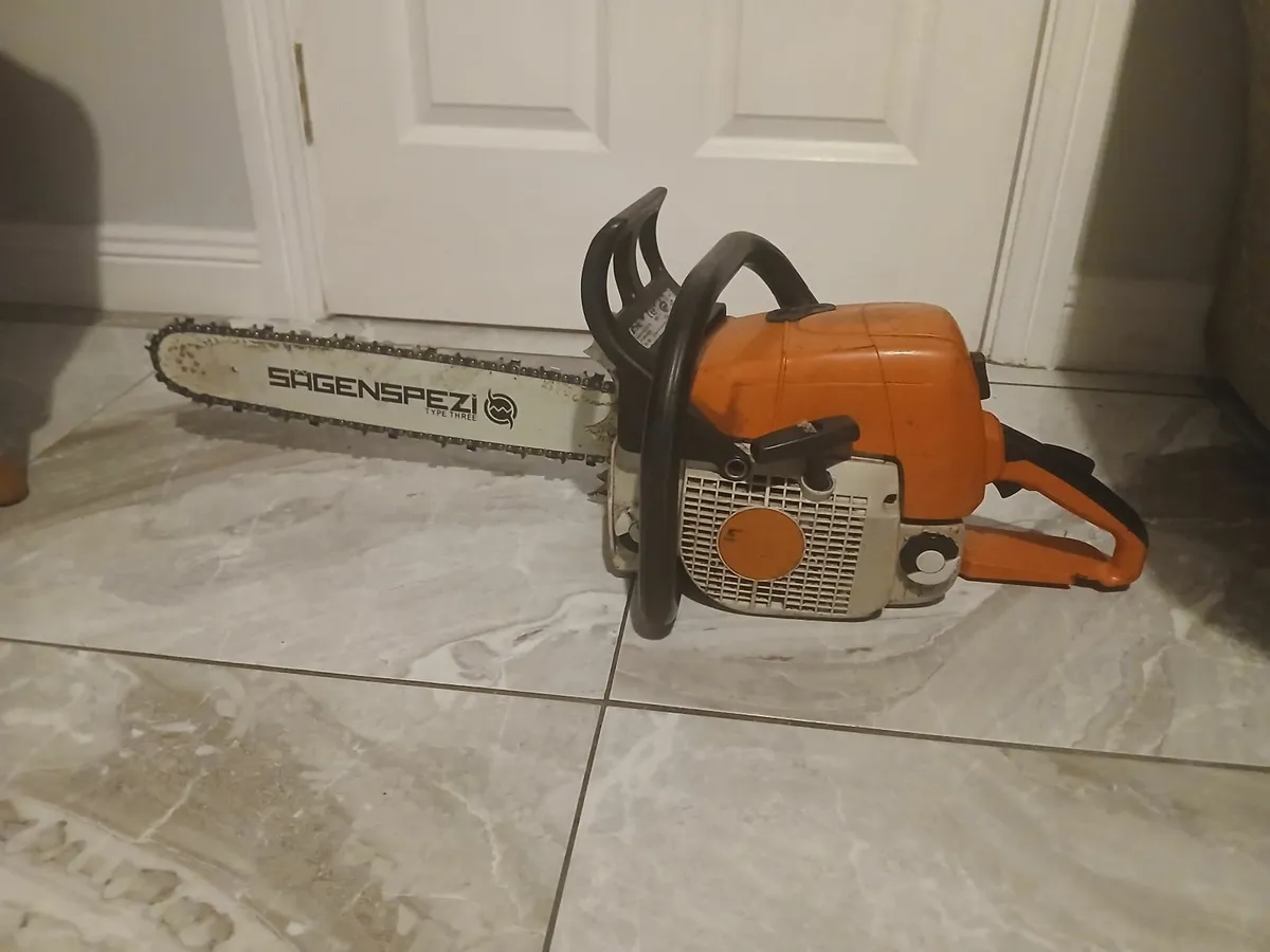Stihl MS 390 chainsaw - Image 1