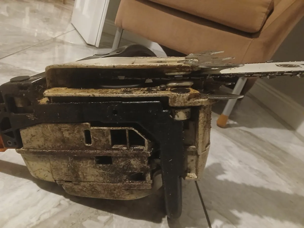 Stihl MS 390 chainsaw - Image 4