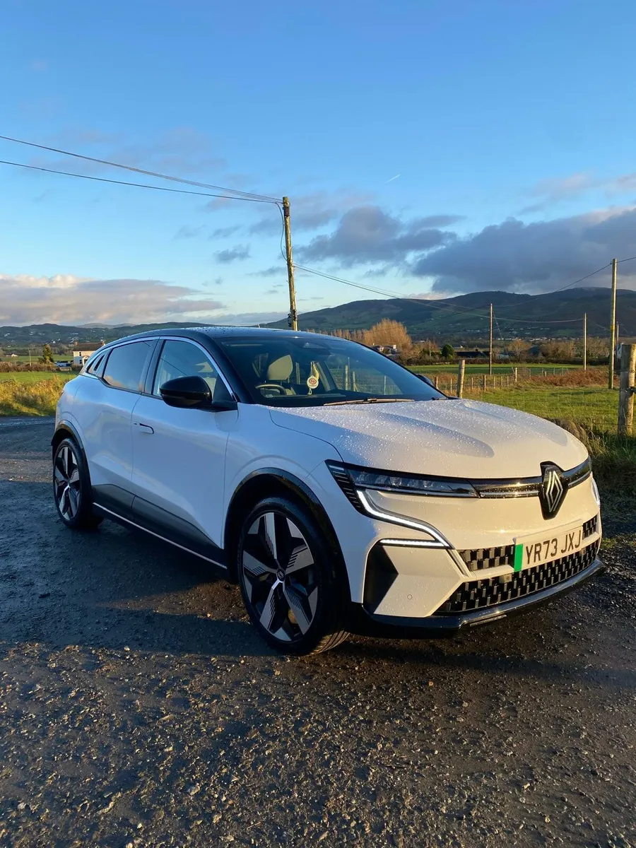 Renault Megane e tech (optimal charge) - Image 1