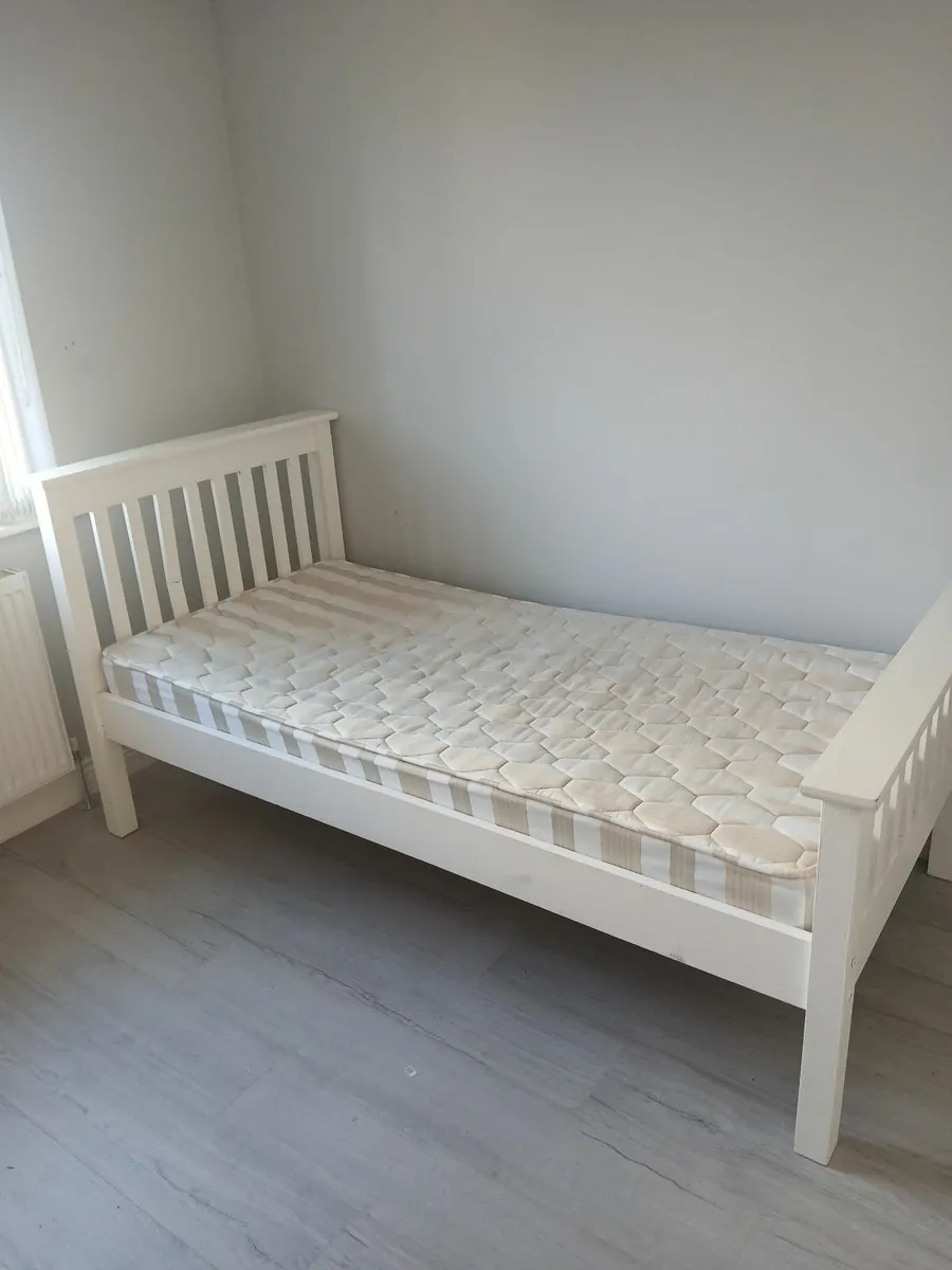 2 single Beds - Image 1