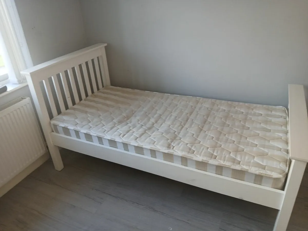 2 single Beds - Image 4