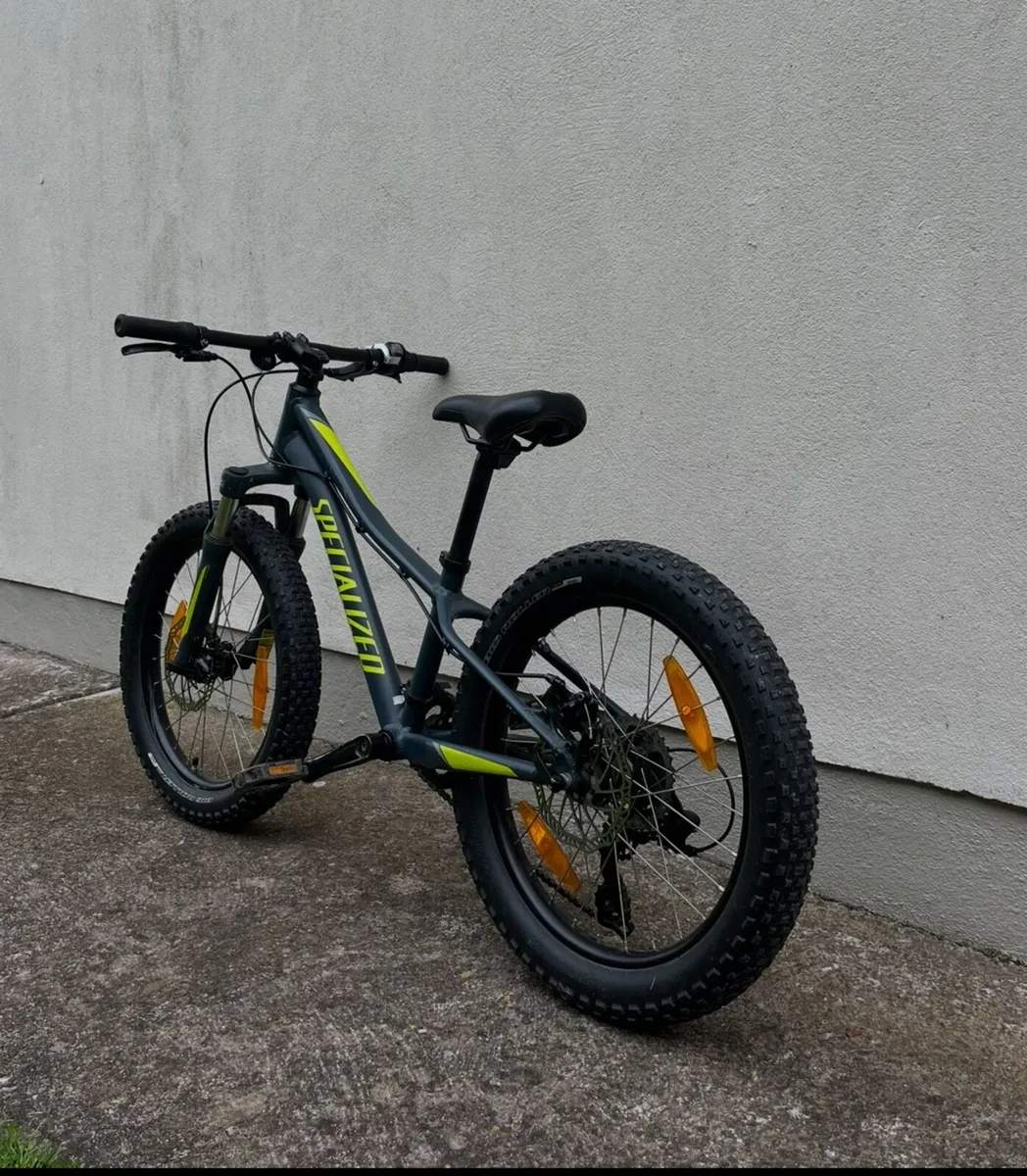 Specialized  Riprock Kids Bike - Image 3