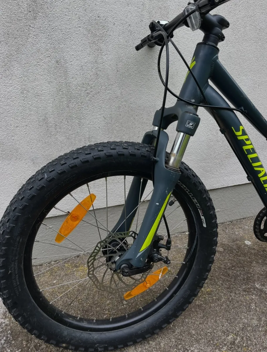 Specialized  Riprock Kids Bike - Image 4