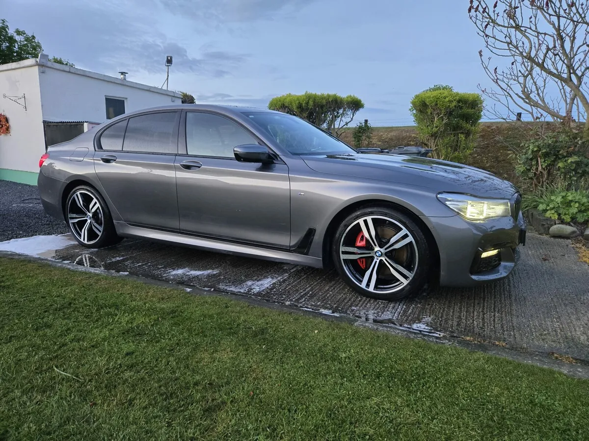 BMW 7 series - Image 1