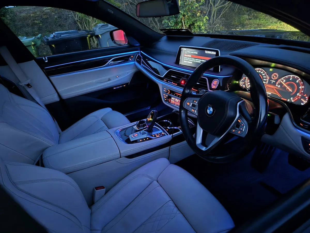 BMW 7 series - Image 3