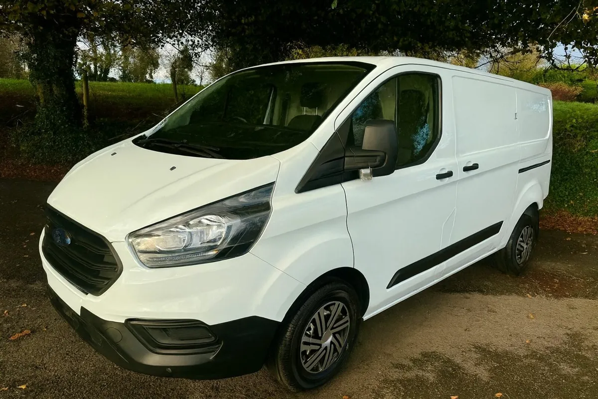 Ford Transit Custom - Image 2