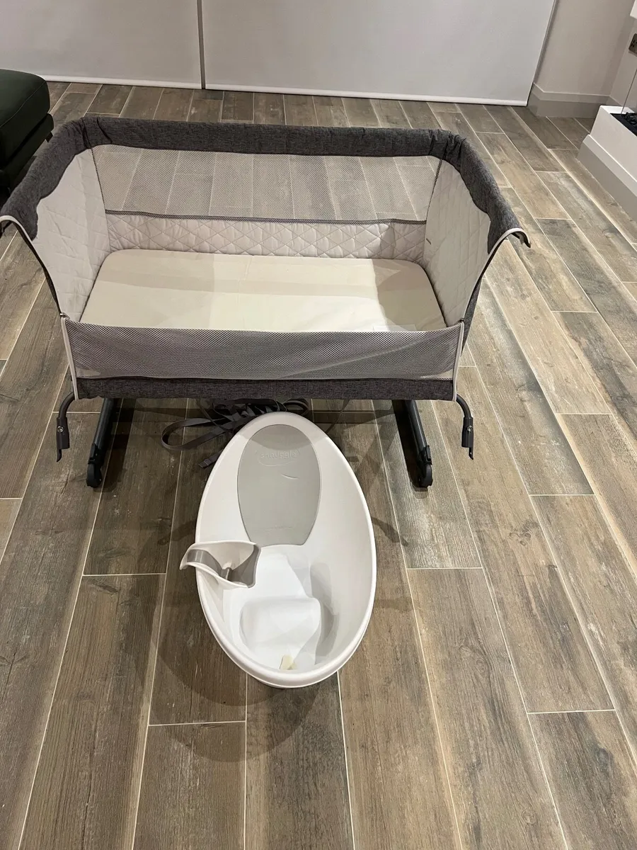 Babylo “Next to me”,  Shnuggle Bath and jug - Image 3