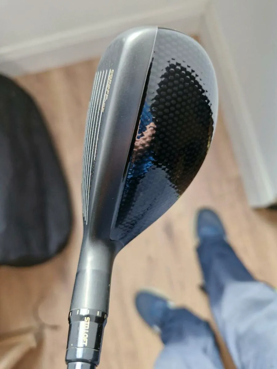 Taylormade stealth 2 plus 17 degree hybrid - Image 1