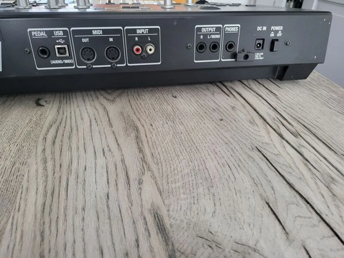 Roland SH-201 Synthesizer For Sale - Image 3