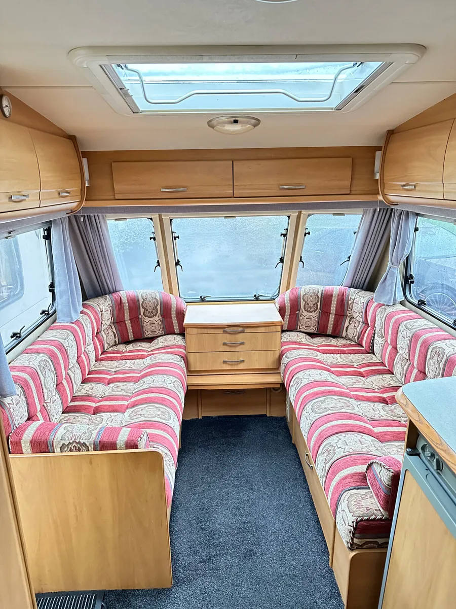 ✨SWIFT COLONSAY 4 BERTH FIXED BED✨ - Image 4