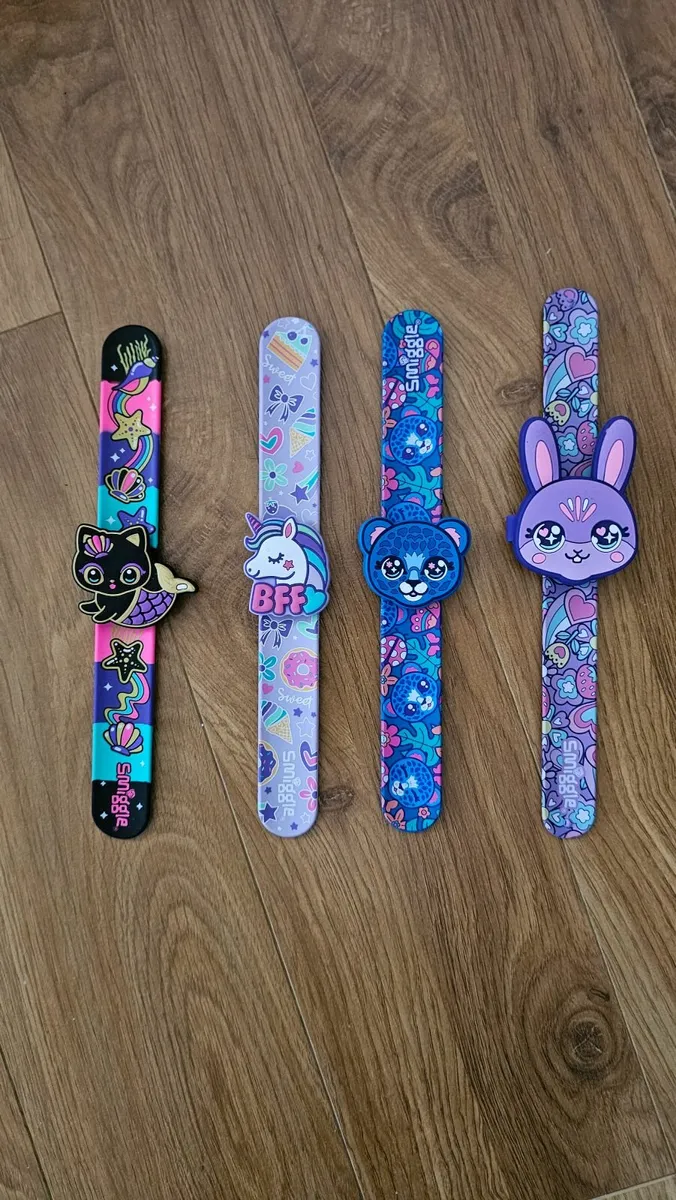 Selection of smiggle slapbands - Image 1