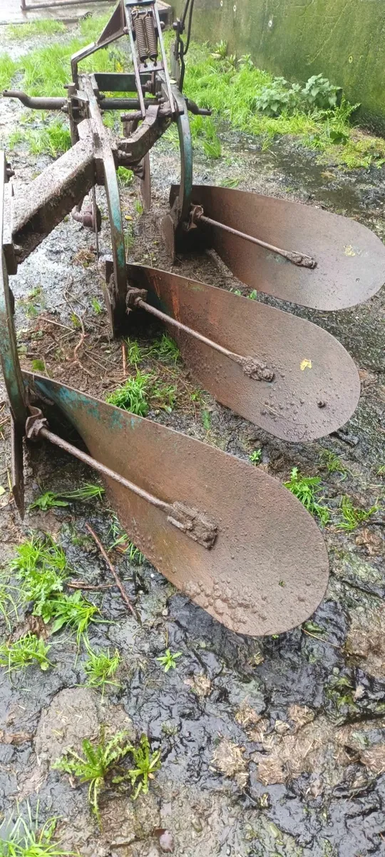 3 furrow plough - Image 2