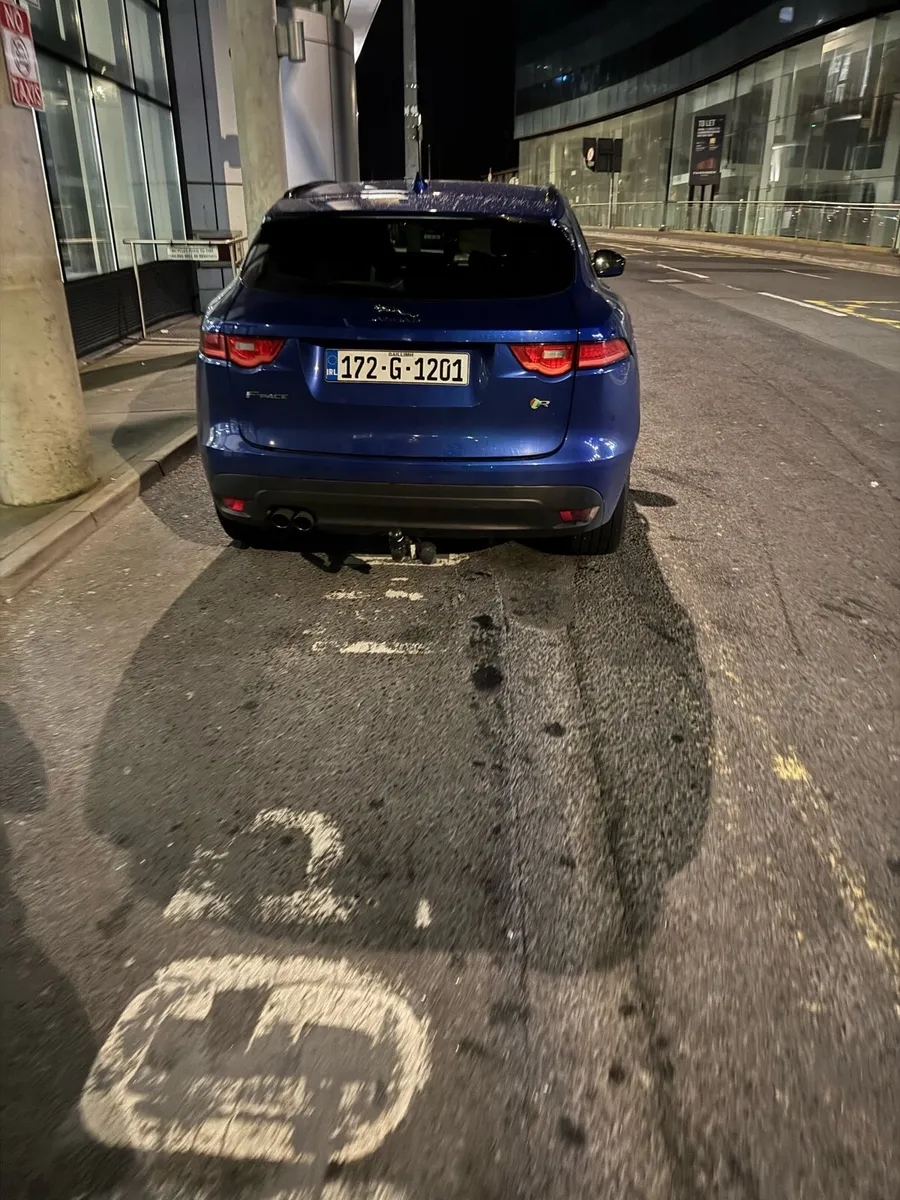 Jaguar F pace R-Sport - Image 2