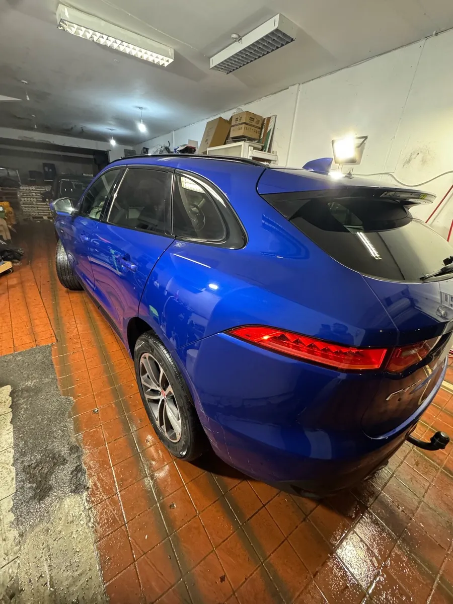 Jaguar F pace R-Sport - Image 3