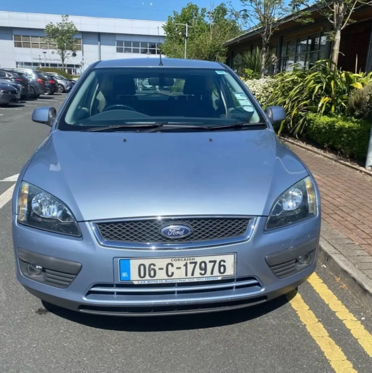Ford Focus Zetec 1.6 Automatic - Image 2