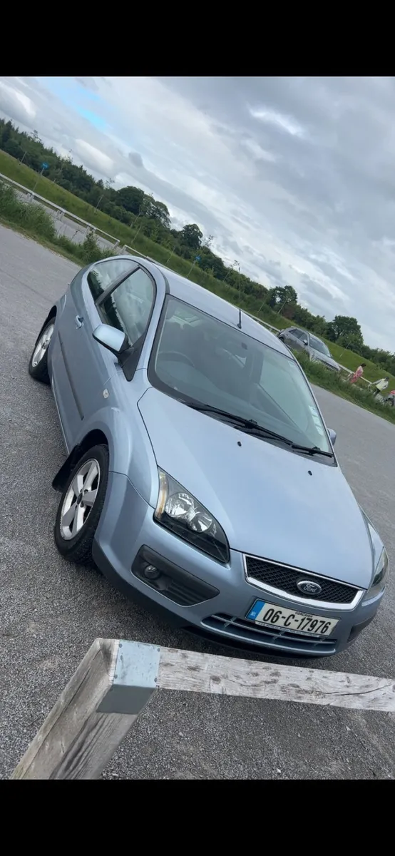Ford Focus Zetec 1.6 Automatic - Image 1