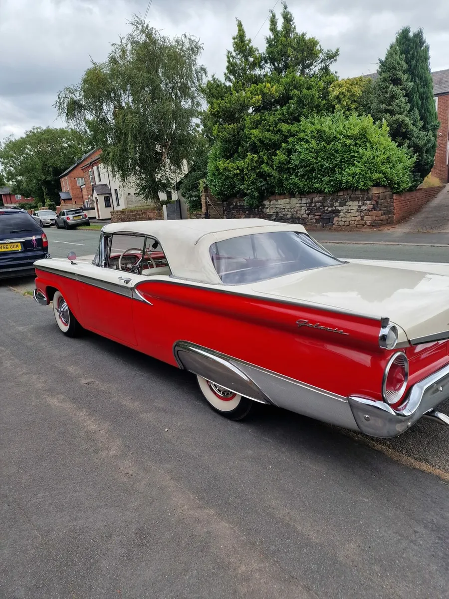 Ford Fairlane 500 - Image 2