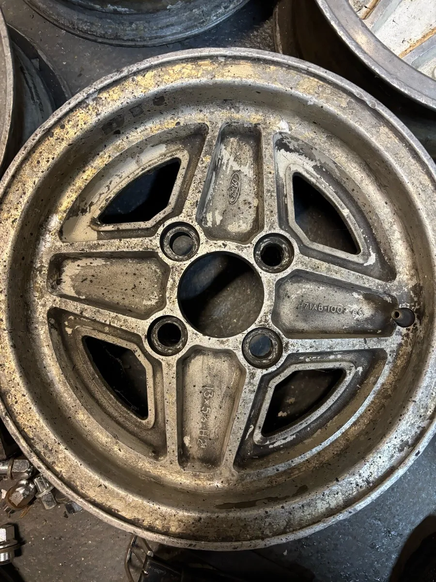 Mk1 escort Rs 2000 wheels required - Image 1