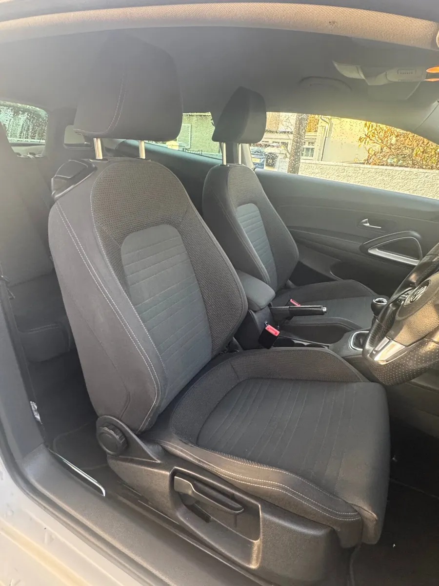 Volkswagen Scirocco 2011 - Image 3