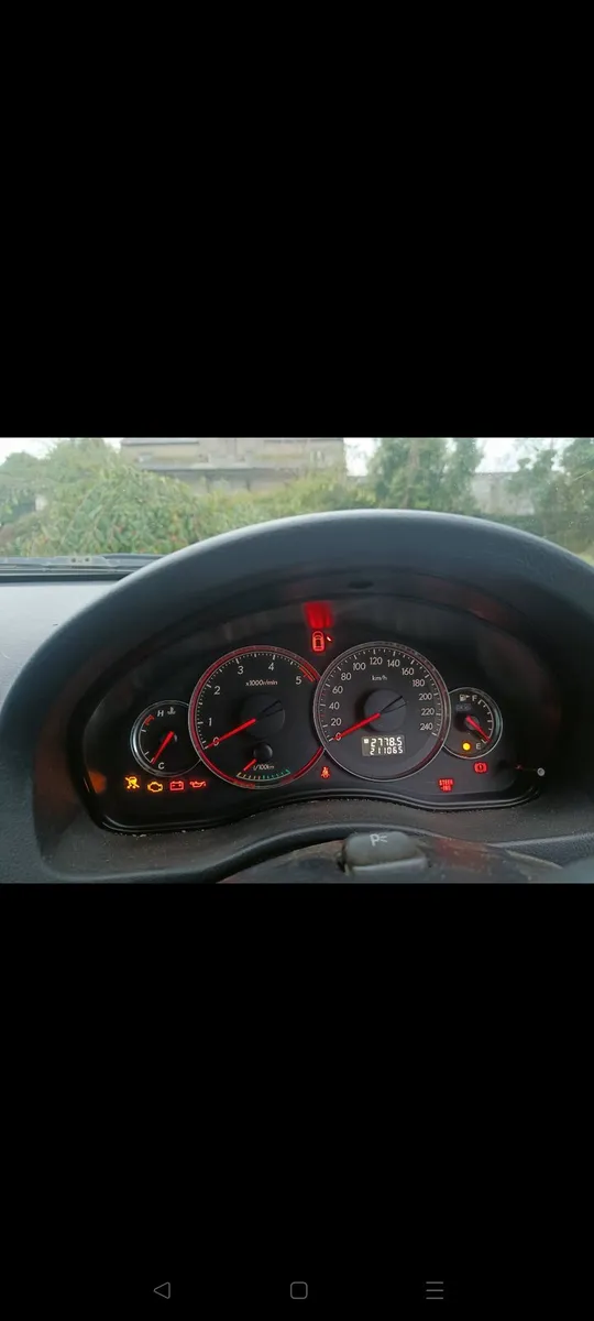 2010 Subaru Legacy 2.0L Diesel - Image 3