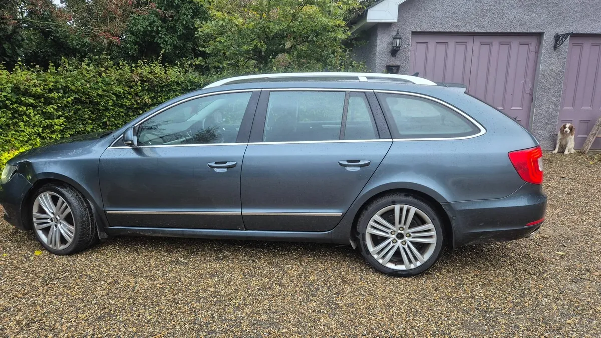 Skoda Superb 2014 - Image 4