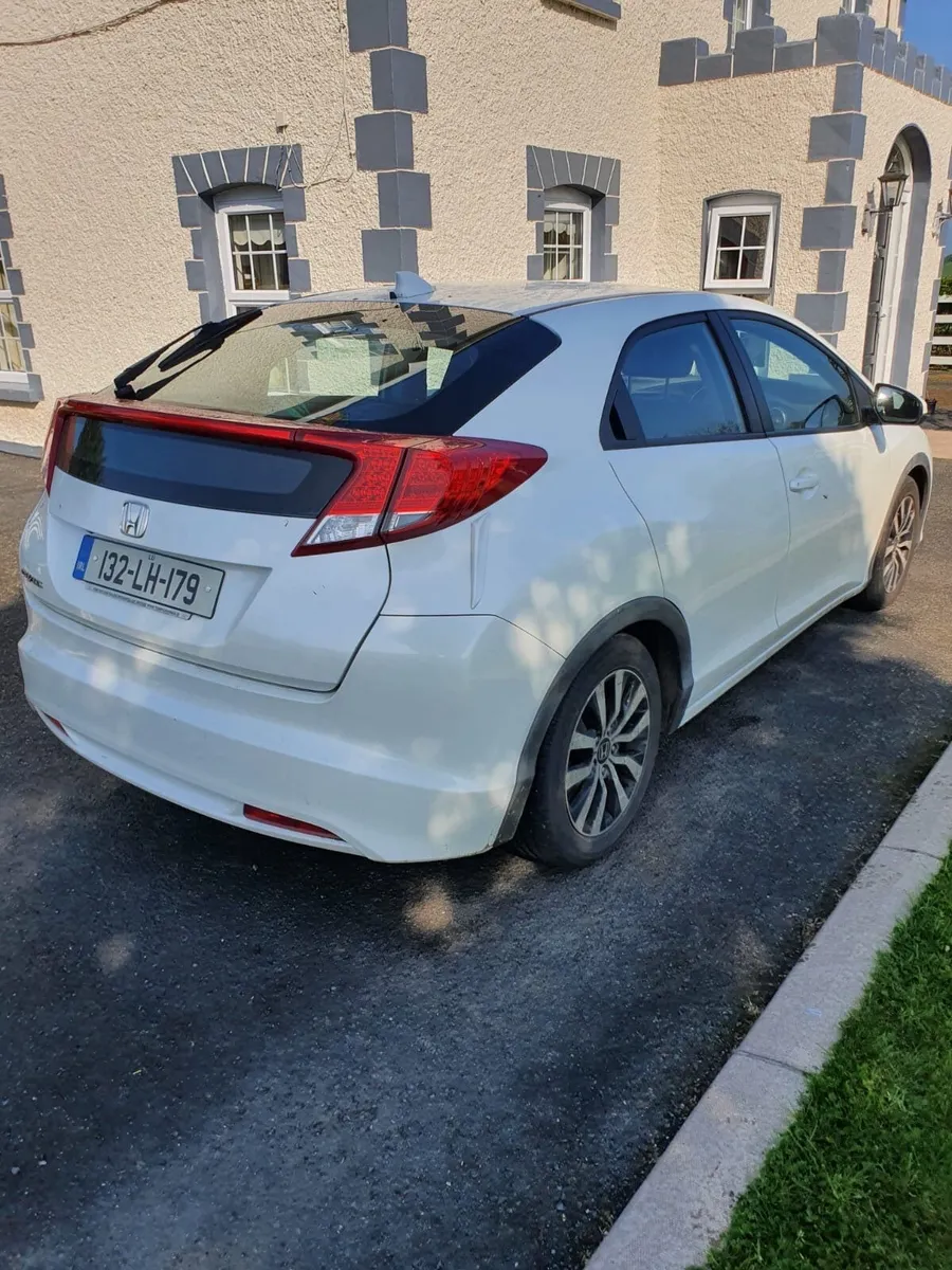 Honda Civic 2013 - Image 1