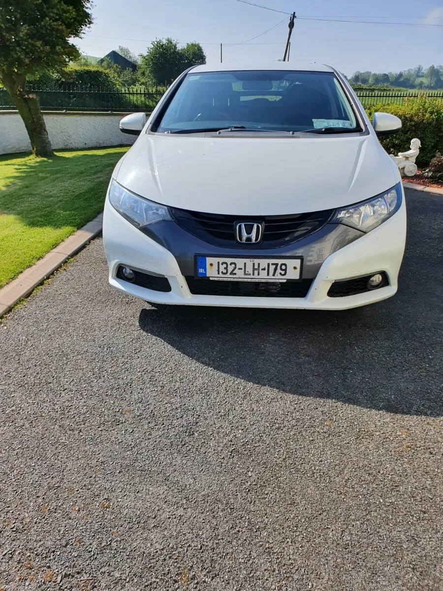Honda Civic 2013 - Image 4
