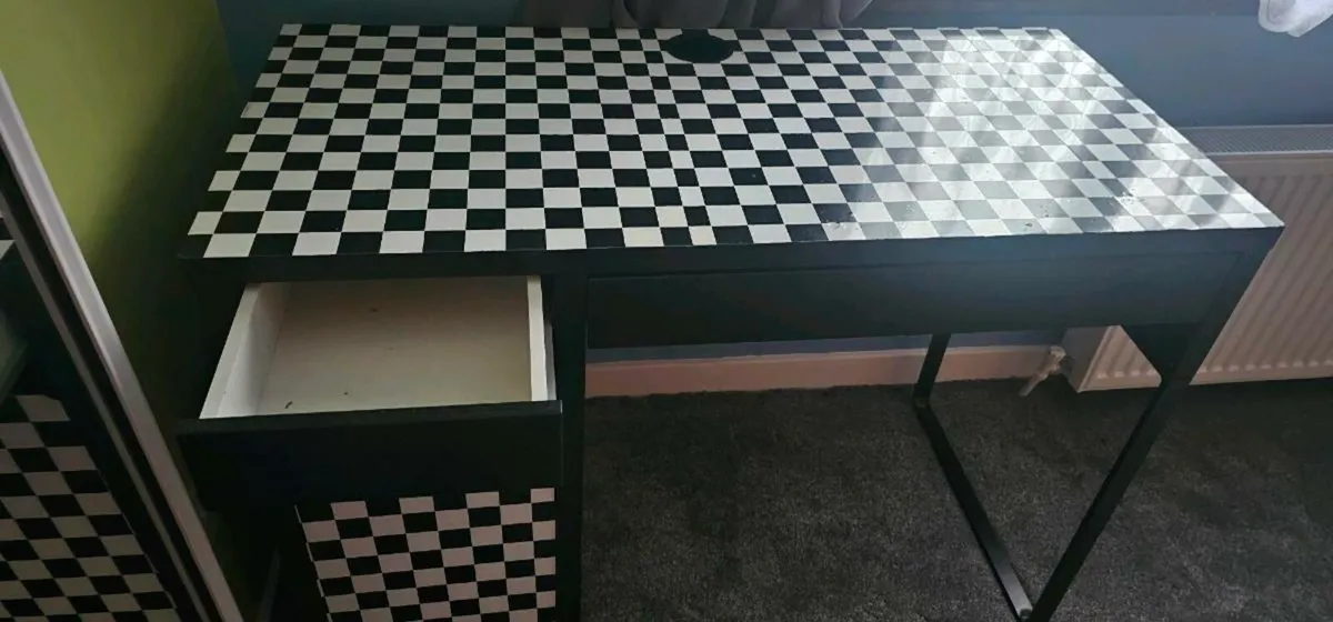 Study desk - Image 4