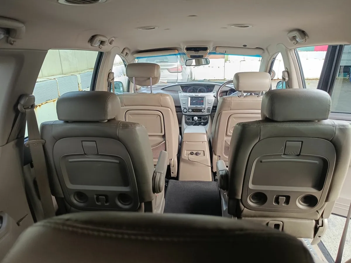 SsangYong Rodius 2017 NCT 02/2027 - Image 3