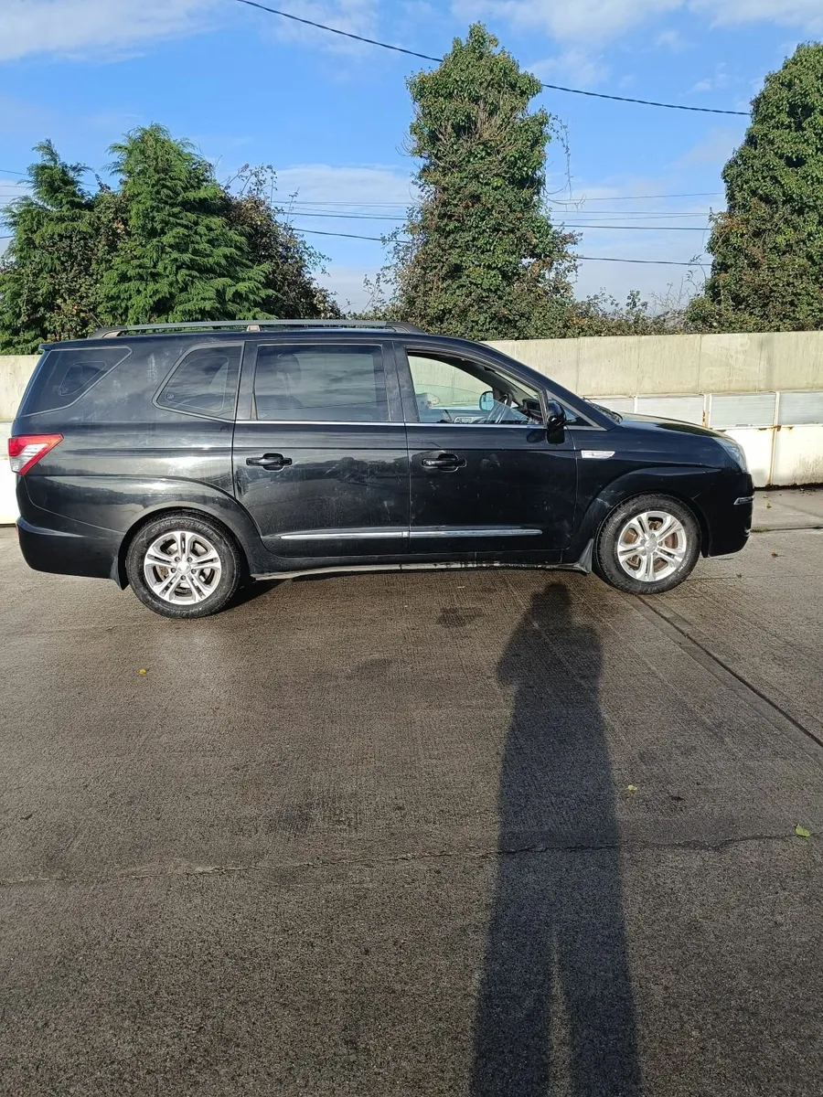 SsangYong Rodius 2017 NCT 02/2027 - Image 4