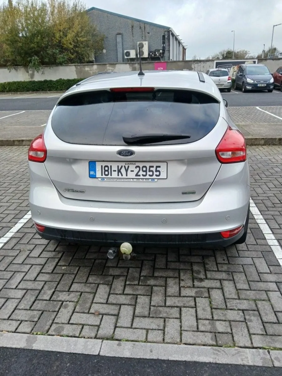 Ford Focus 2018 - Image 2