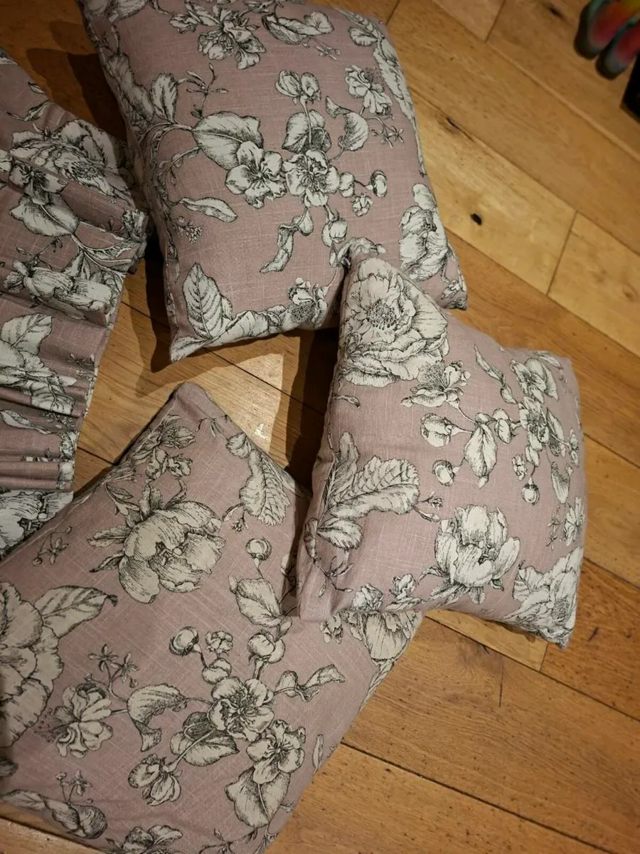 Heavy Pinched Pleat Curtains - Image 2