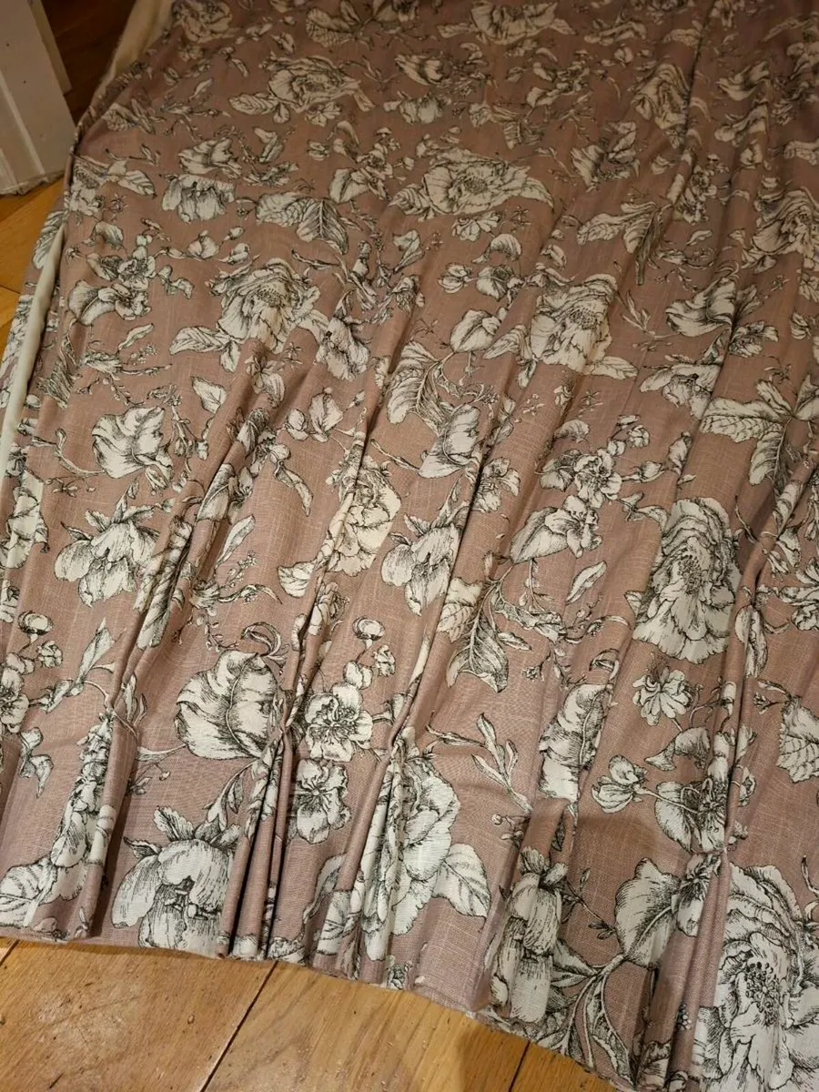 Heavy Pinched Pleat Curtains - Image 4