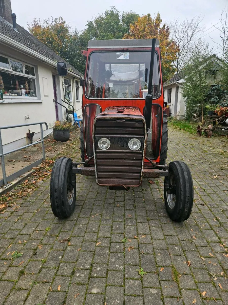 Massey 240 - Image 2