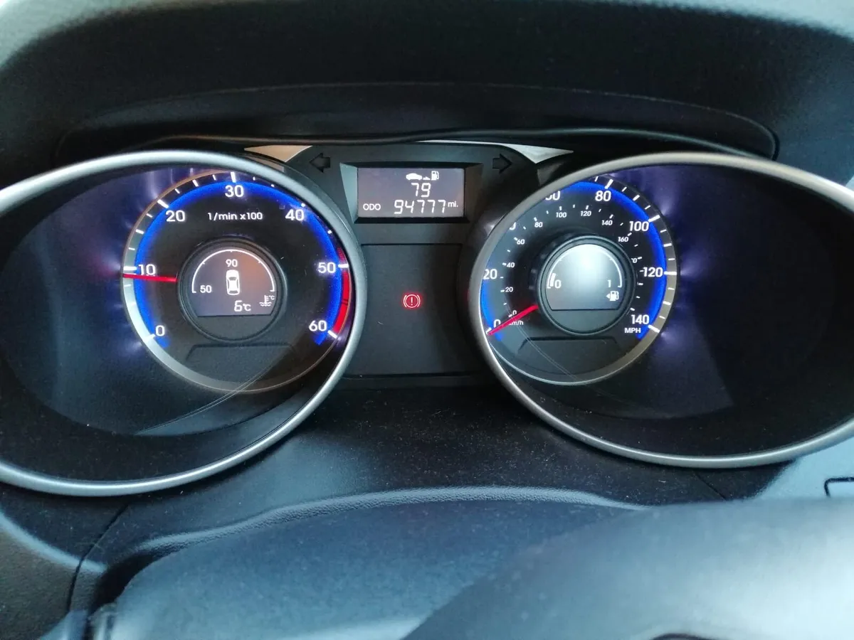 Hyundai ix35 - Image 2