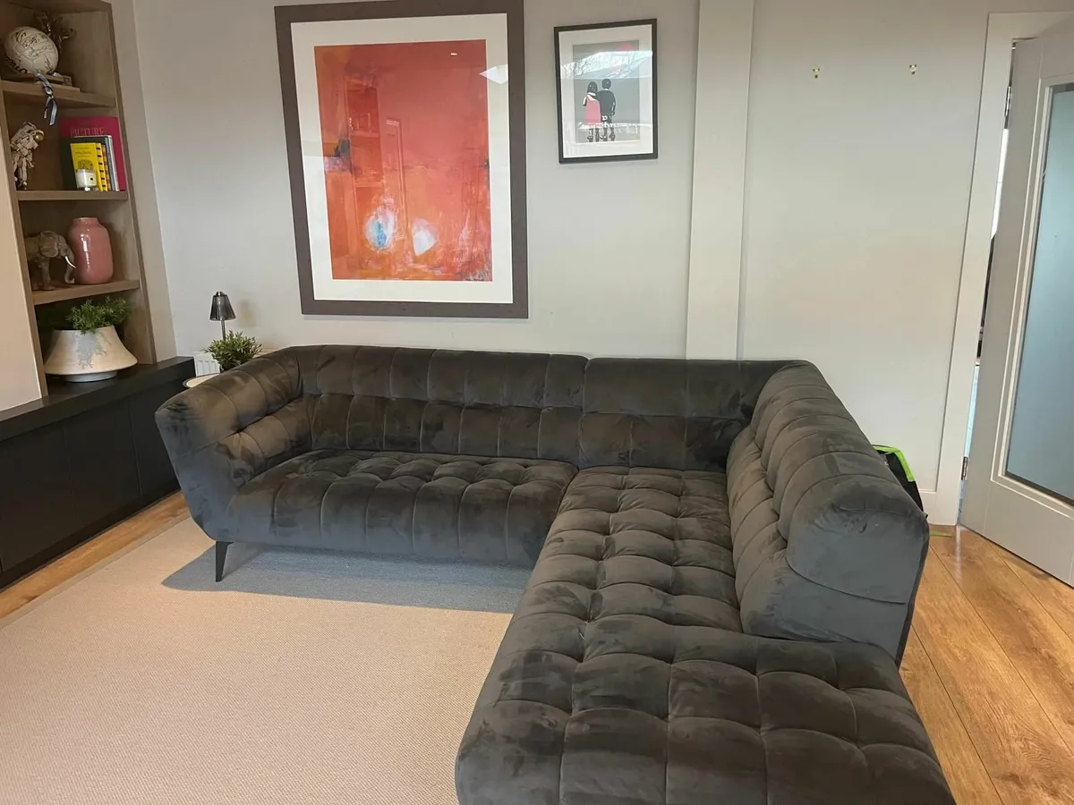 Corner Couch - Image 1