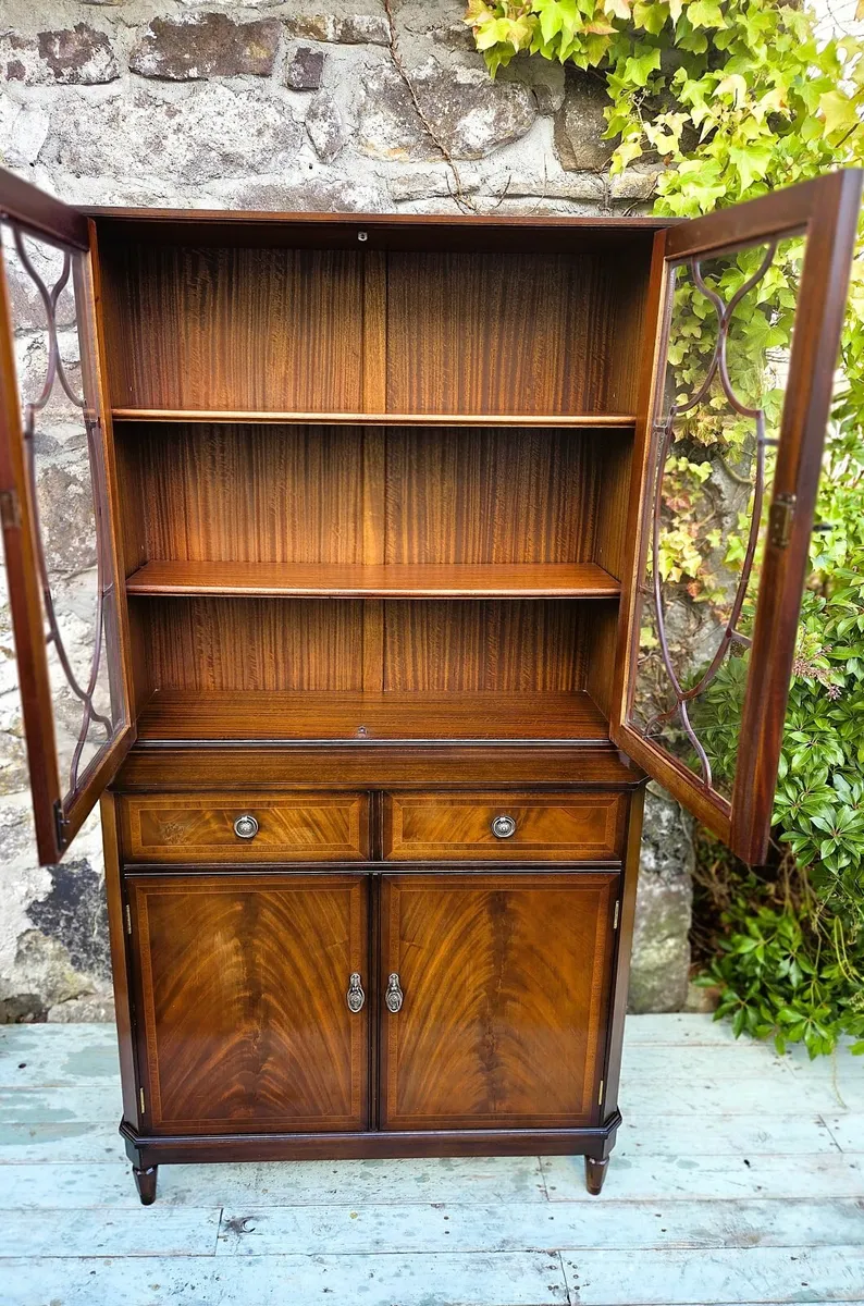 Vintage Mahogany Display Bookcase - Image 4