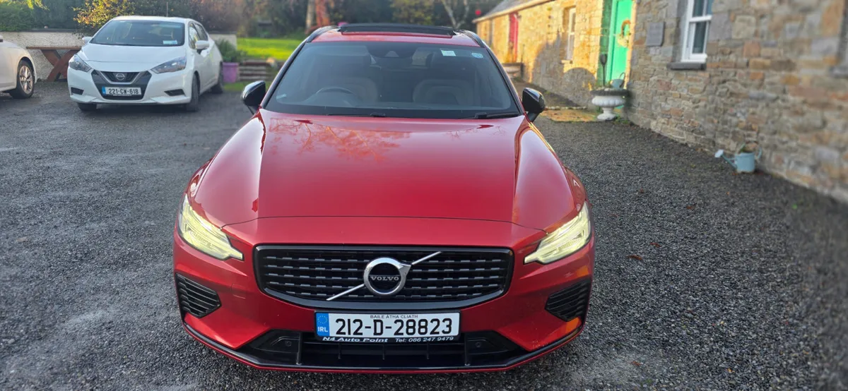 Volvo V60 2021 R DESIGN T6 RECHARGE 4WD - Image 4