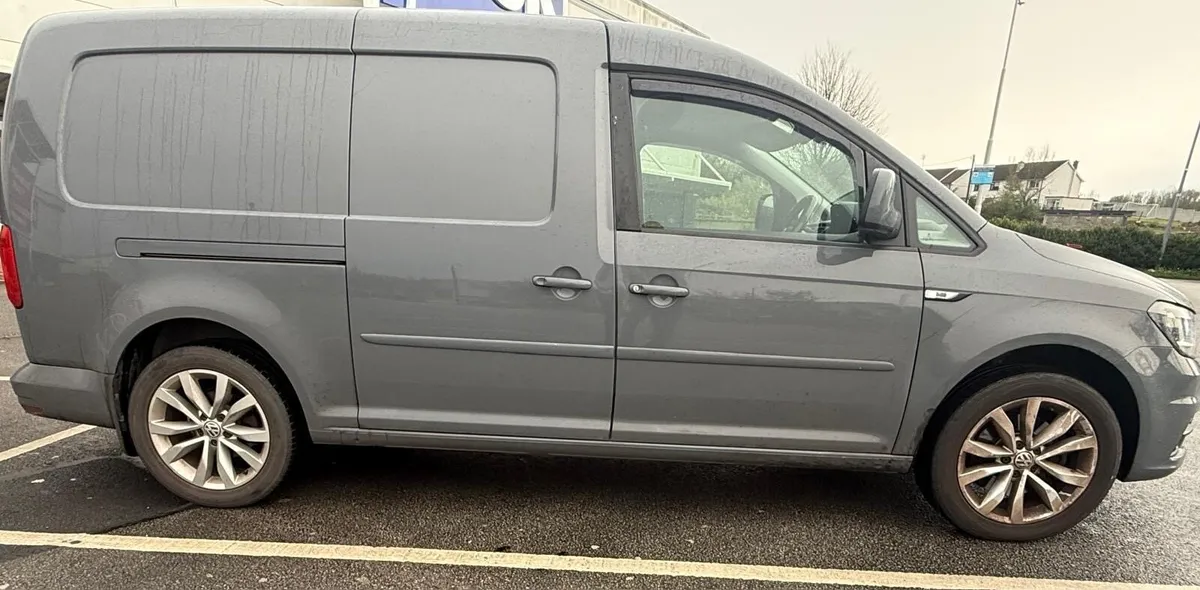 Automatic 6Speed 2020 Volkswagen Caddy - Image 3