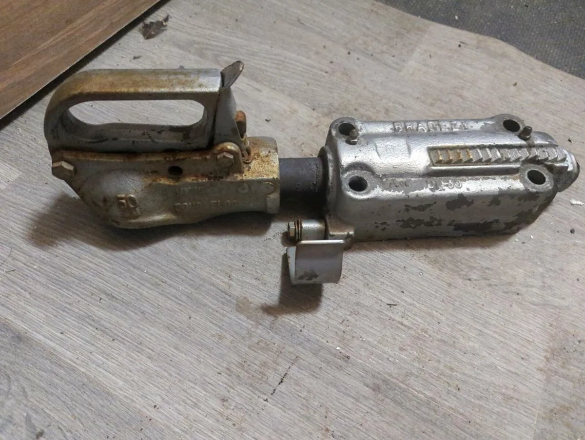 Bradley 50mm MK 3 Double lock ball hitch - Image 2